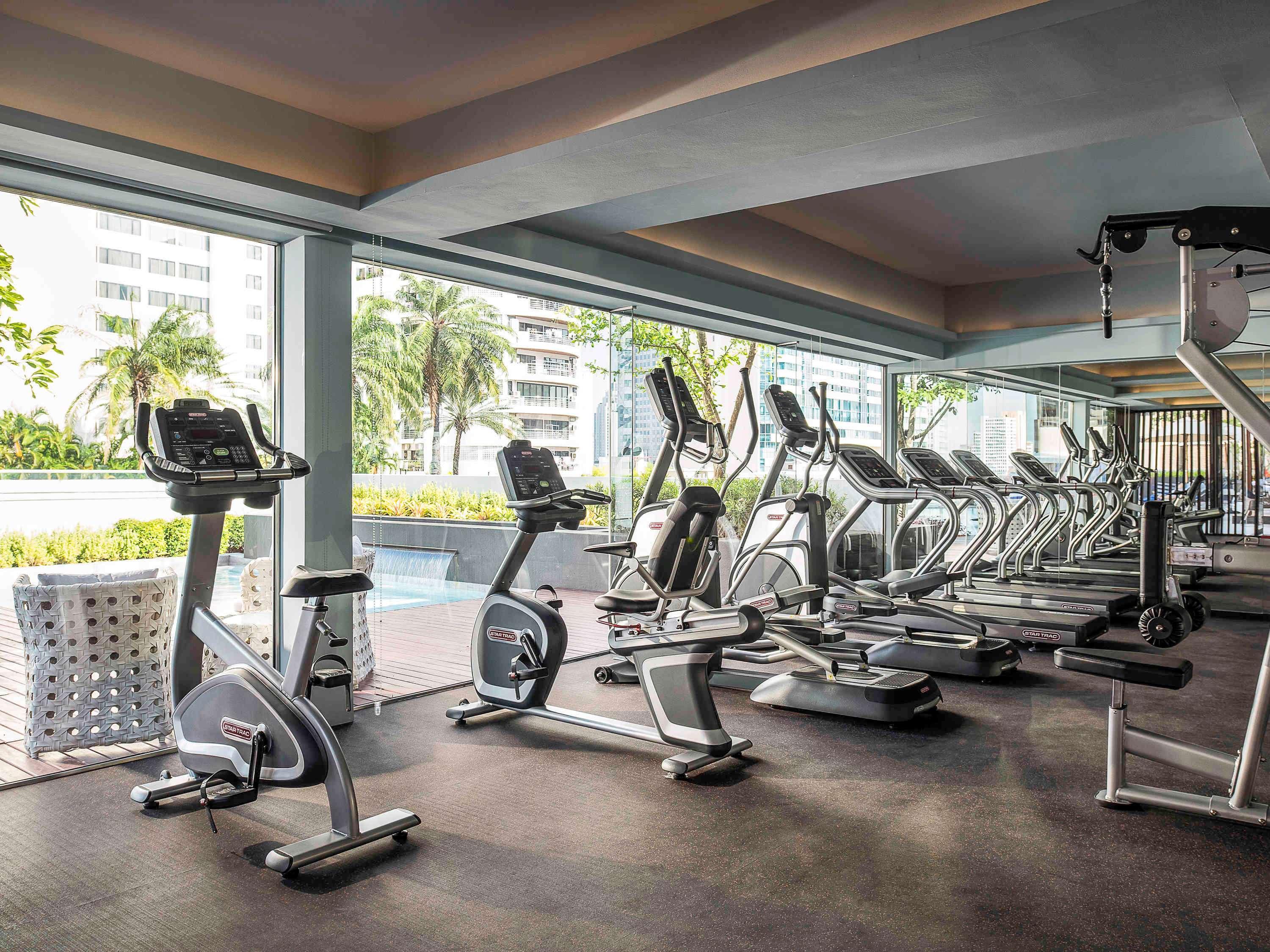 Novotel Bangkok Sukhumvit 20 Luaran gambar The gym at the hotel