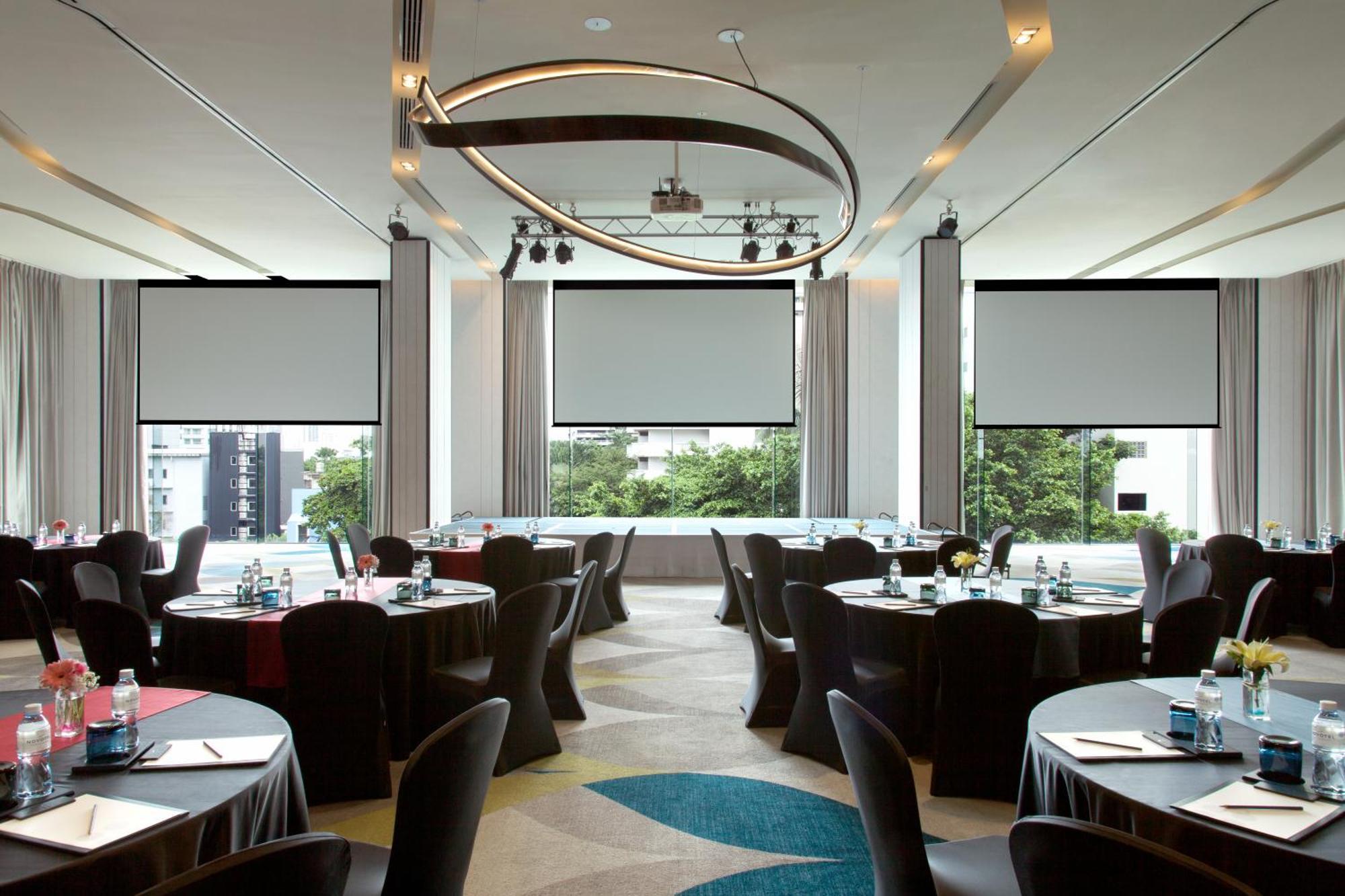 Novotel Bangkok Sukhumvit 20 Luaran gambar The meeting room at the hotel